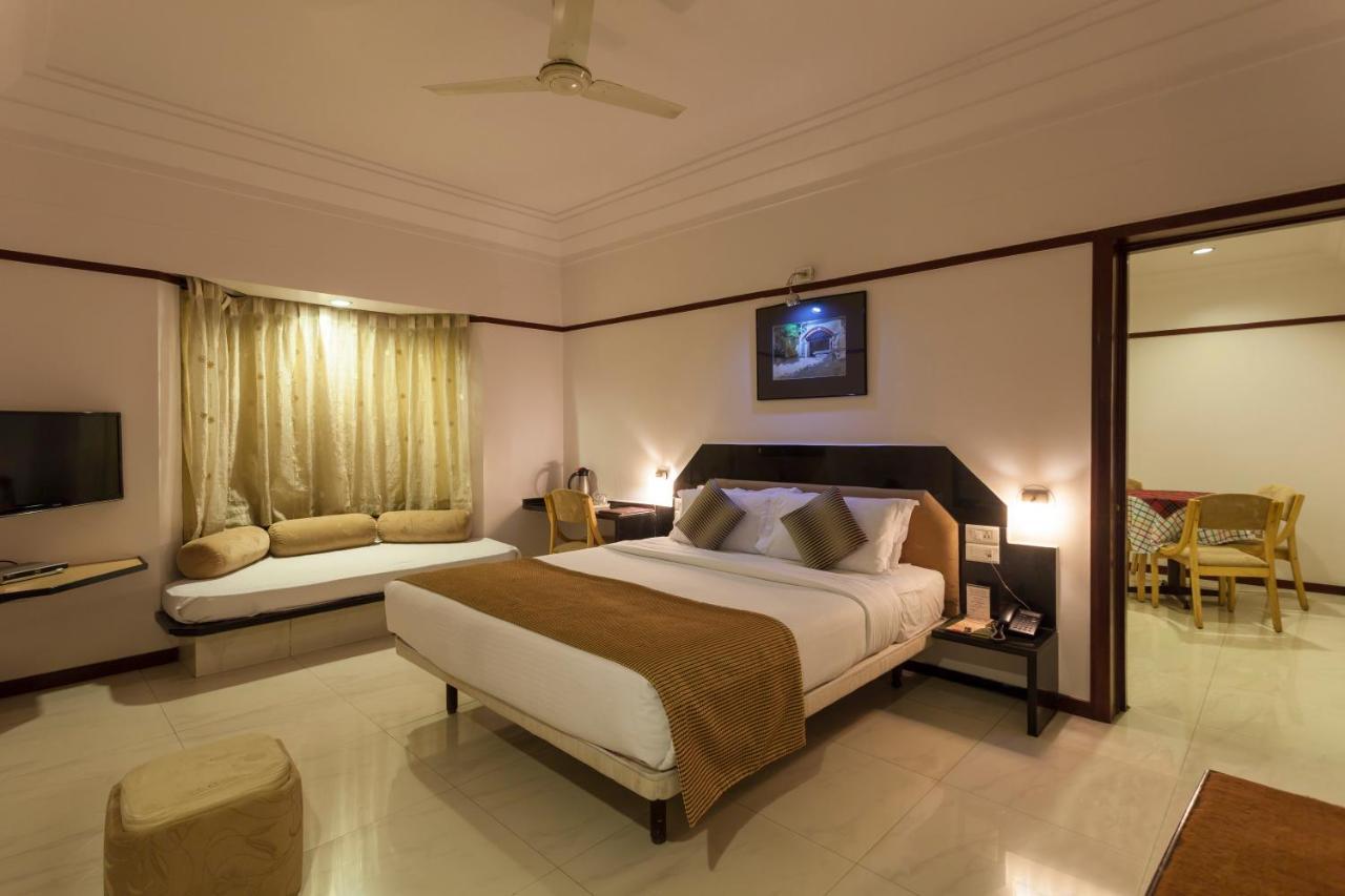 Hotel Vrishali Executive Kolhapur Extérieur photo