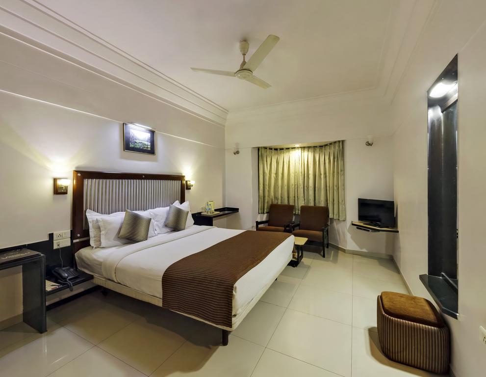 Hotel Vrishali Executive Kolhapur Extérieur photo