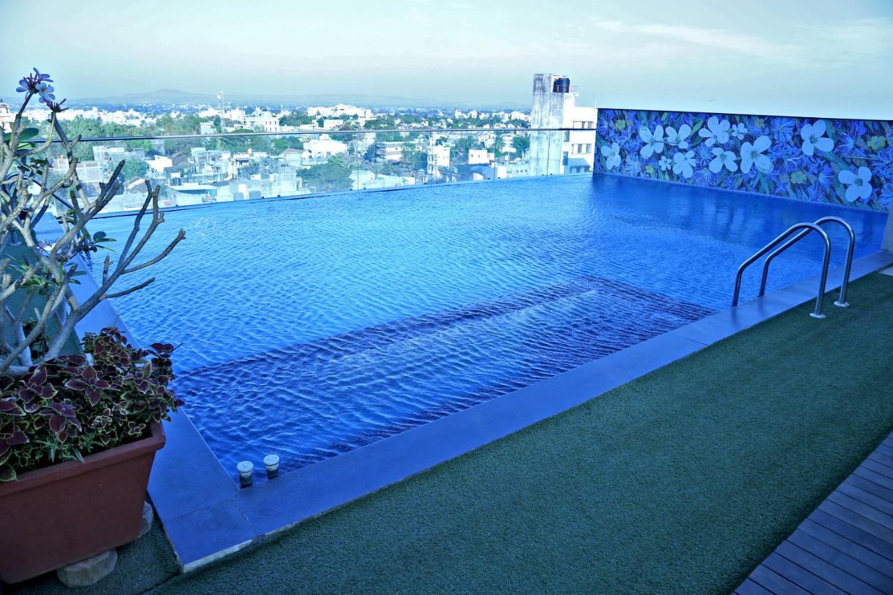 Hotel Vrishali Executive Kolhapur Extérieur photo